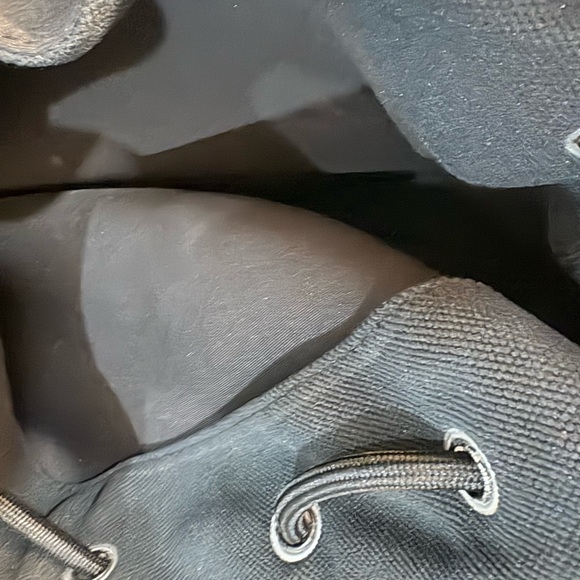 Nike Charcoal Drawstring Backpack. New without tags - Picture 3 of 3